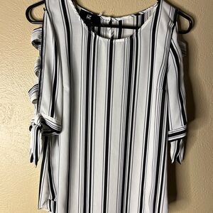 Iz Byer Black and White Striped Blouse. Cold shoulder sleeve.